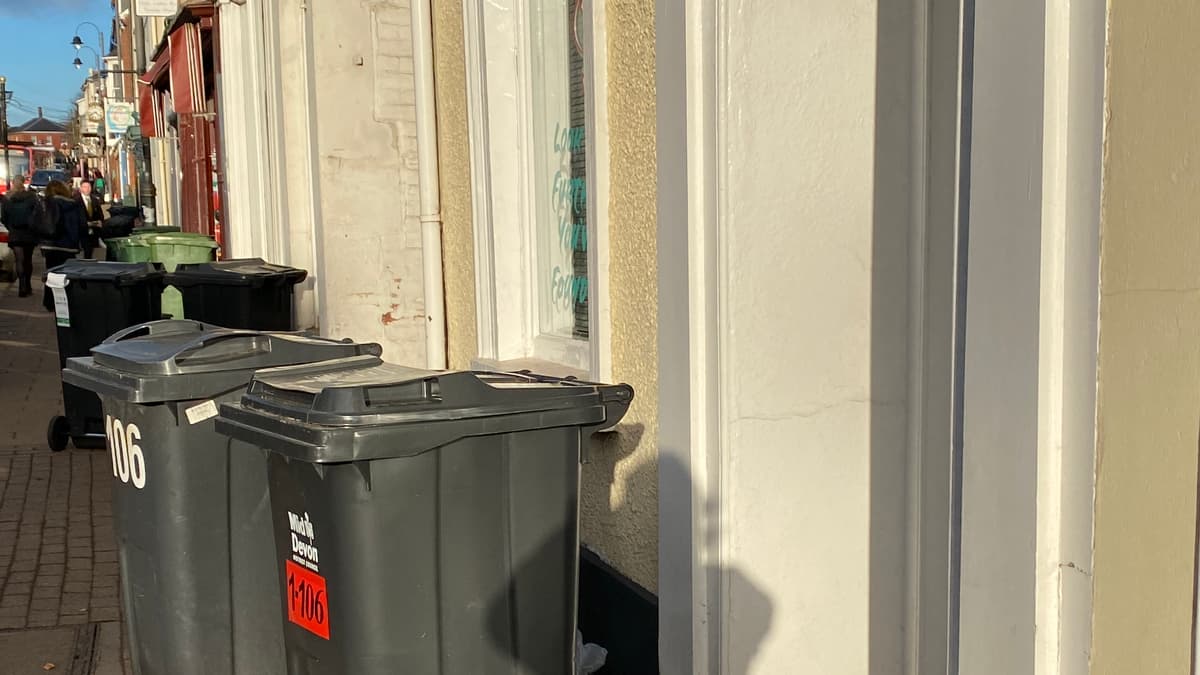 Refuse and recycling collection dates for Mid Devon creditoncourier.co.uk